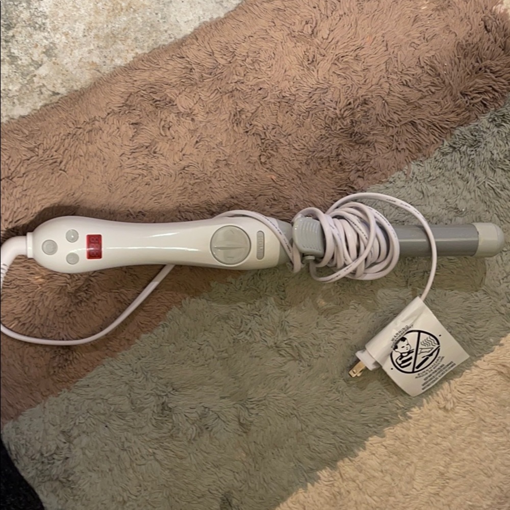Beachwaver styler